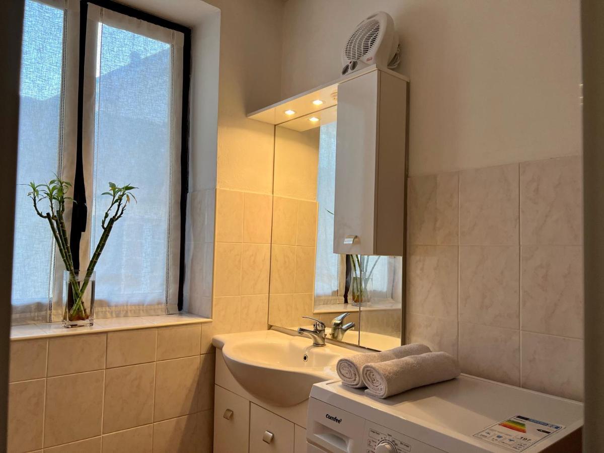Novi Ligure Private Apartment Bagian luar foto