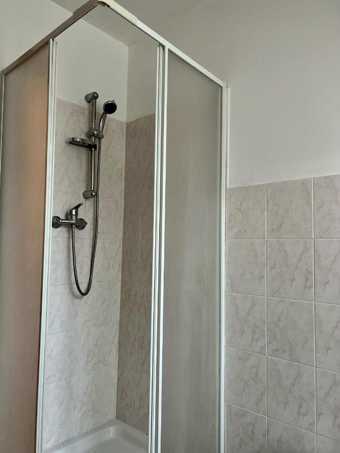 Novi Ligure Private Apartment Bagian luar foto
