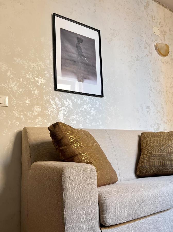 Novi Ligure Private Apartment Bagian luar foto