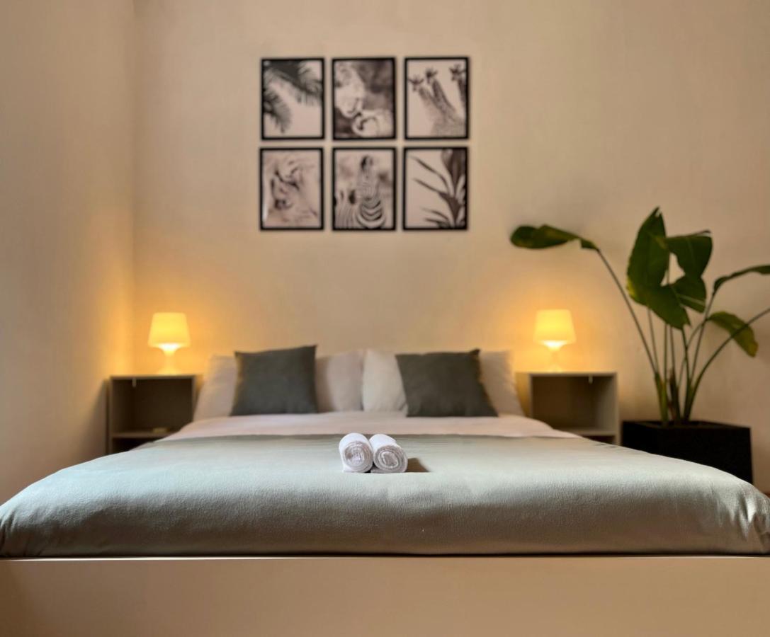 Novi Ligure Private Apartment Bagian luar foto