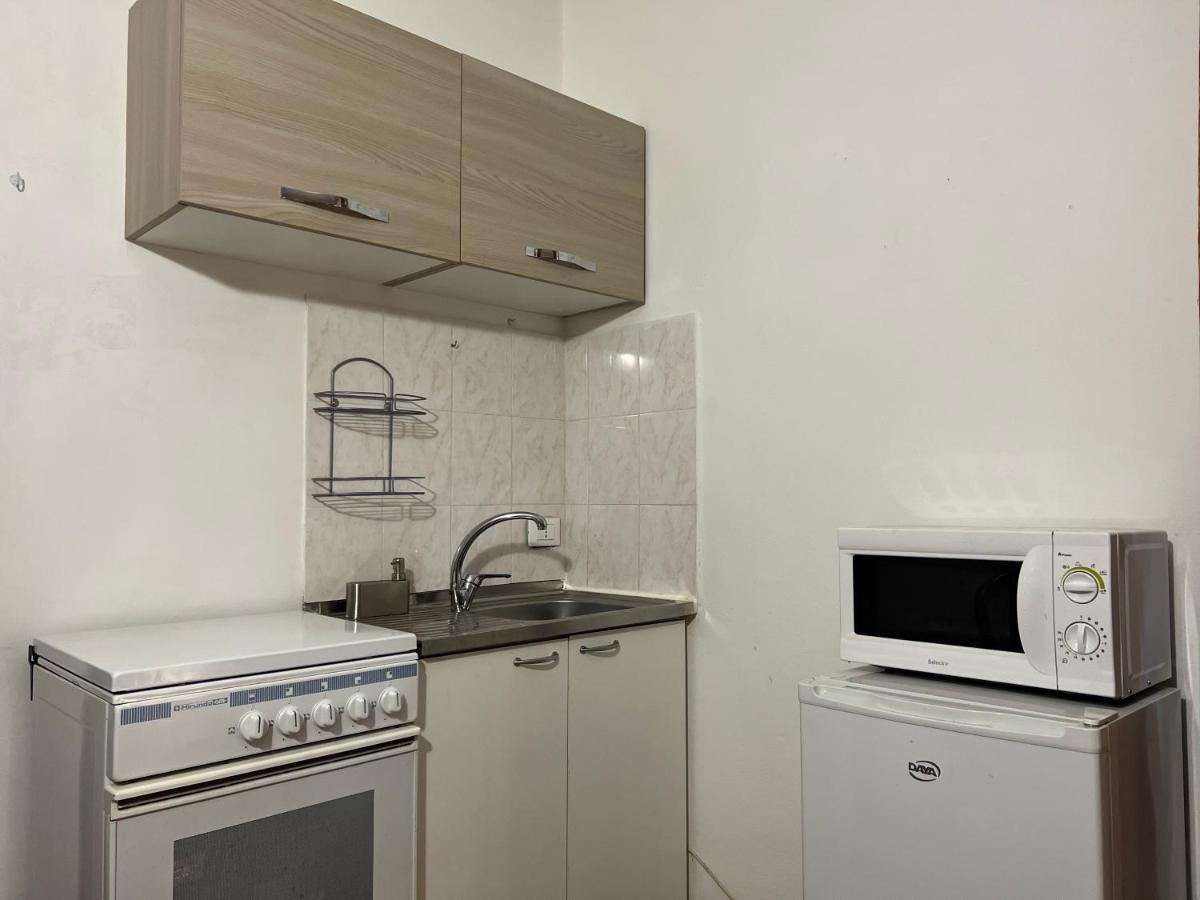 Novi Ligure Private Apartment Bagian luar foto